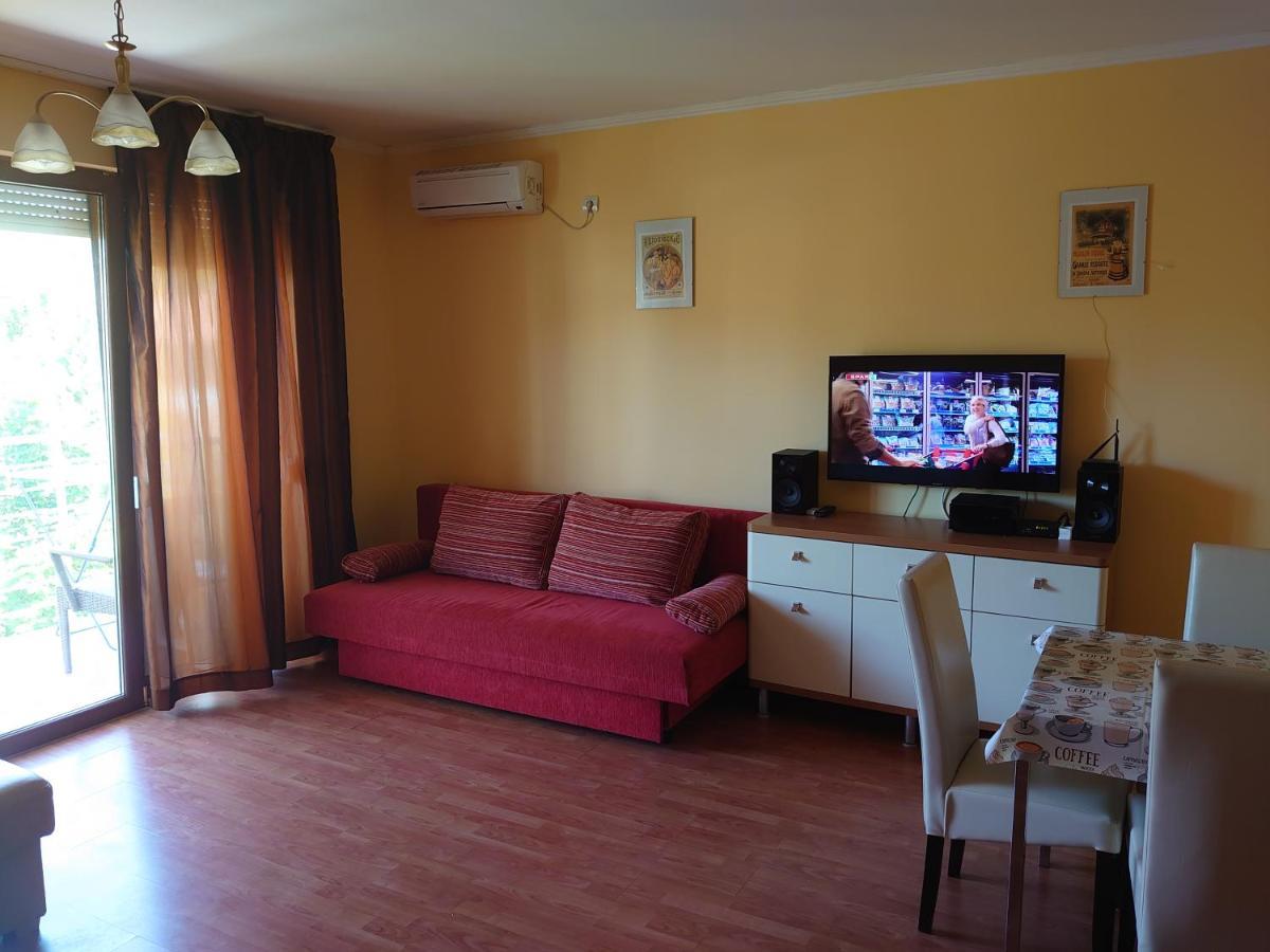 Coke Wellness Apartman Siófok Eksteriør billede