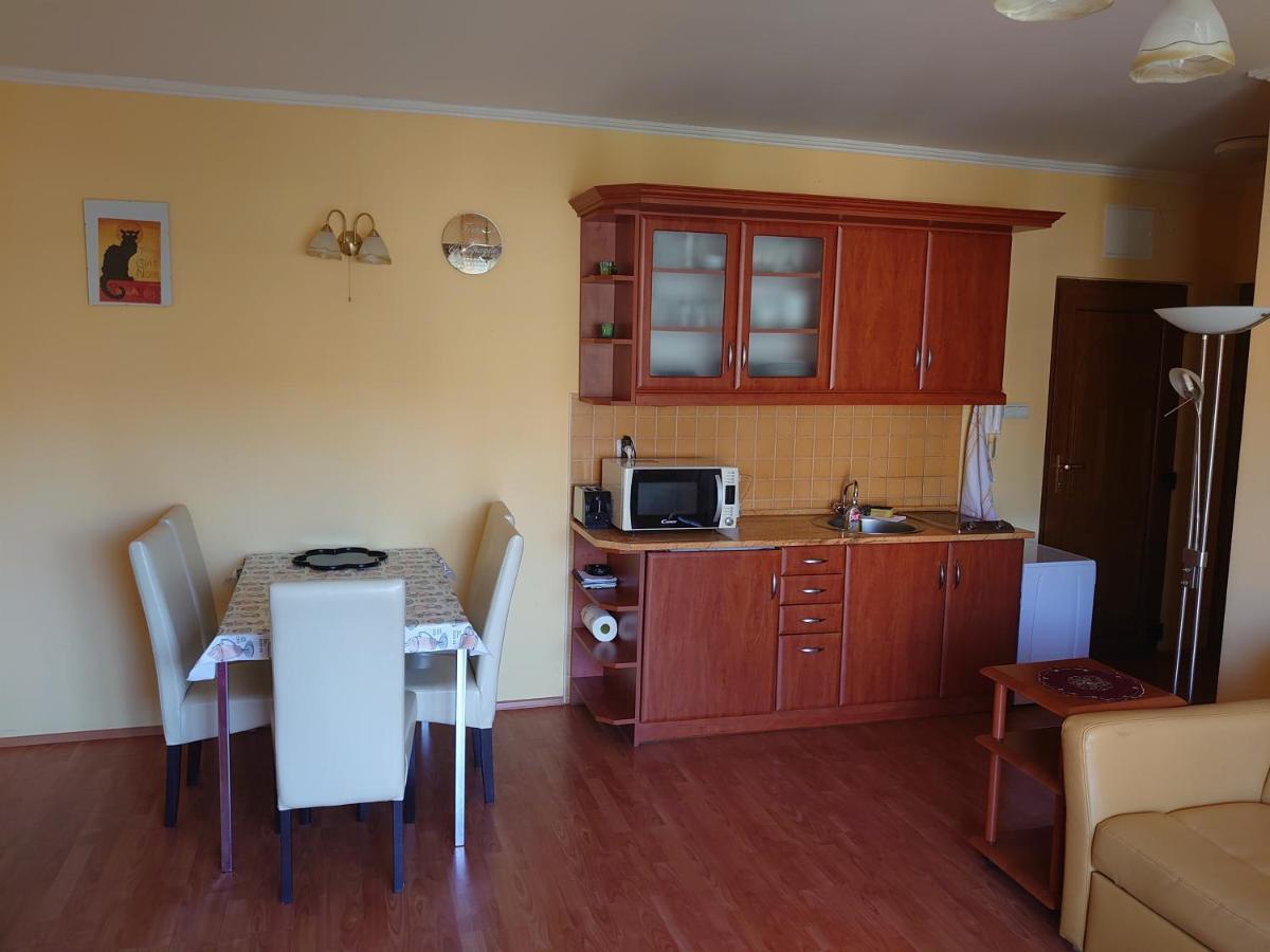 Coke Wellness Apartman Siófok Eksteriør billede