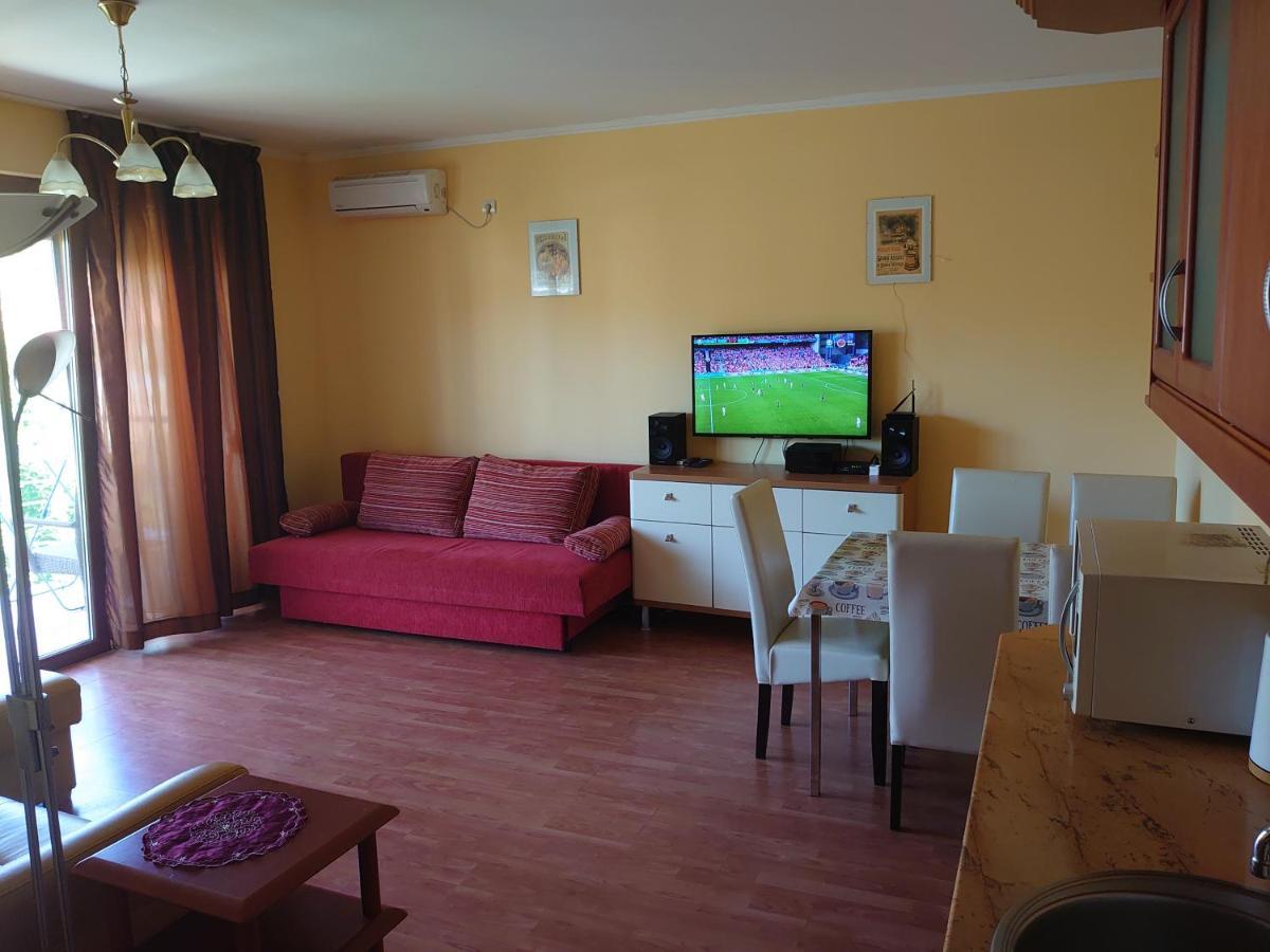 Coke Wellness Apartman Siófok Eksteriør billede